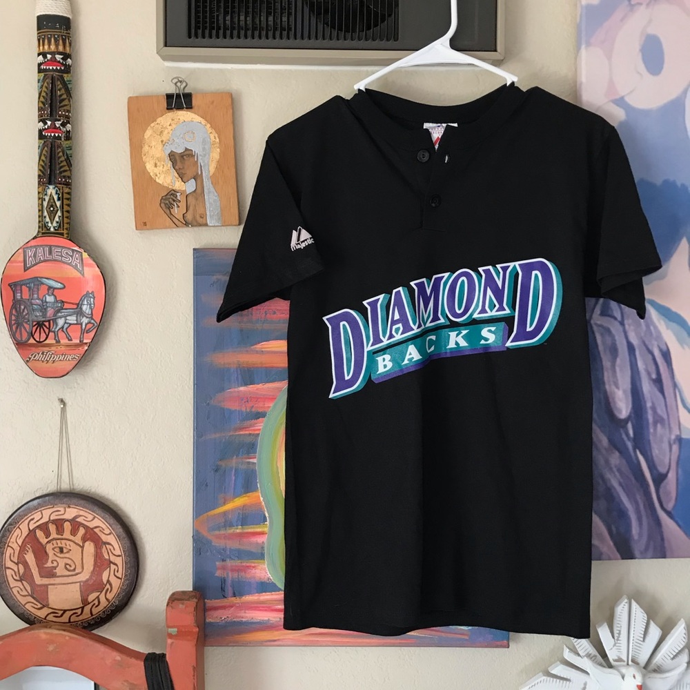 MAJESTIC MLB ARIZONA DIAMONDBACKS BLACK HENLEY TSHIRT WITH GRAPHIC AT CHEST SZ L
